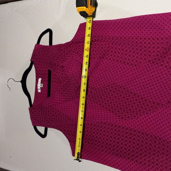 CAbi Top Sleeveless Draped Fuchsia Blouse Floral Dot Print Size Medium W… - Picture 6 of 9